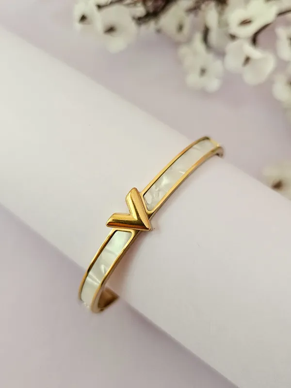 Gold_Plated_18K_Micro_Chevron_Chic_Bracelet_For_Women