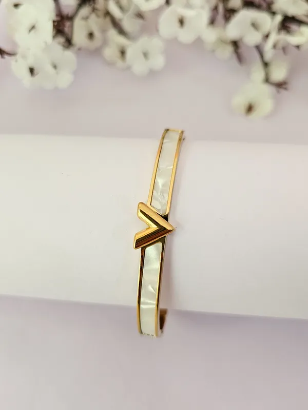 Gold_Plated_18K_Micro_Chevron_Chic_Bracelet_For_Women