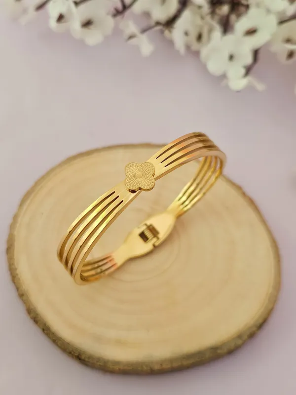 Gold_Plated_18K_Micro_Renaissance_Gold_Bracelet_For_Women