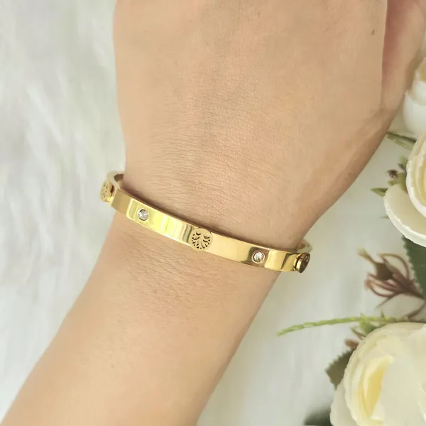 Gold_Plated_18K_Micro_Eclipse_Charm_Bracelet_For_Women
