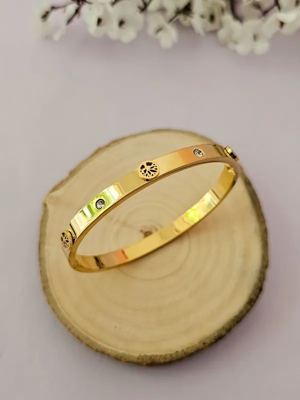 Gold_Plated_18K_Micro_Eclipse_Charm_Bracelet_For_Women