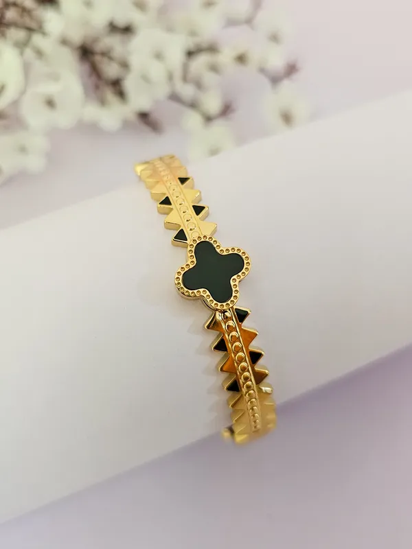 Gold_Plated_18K_Micro_Black-Gold_Clover_Bracelet_For_Women