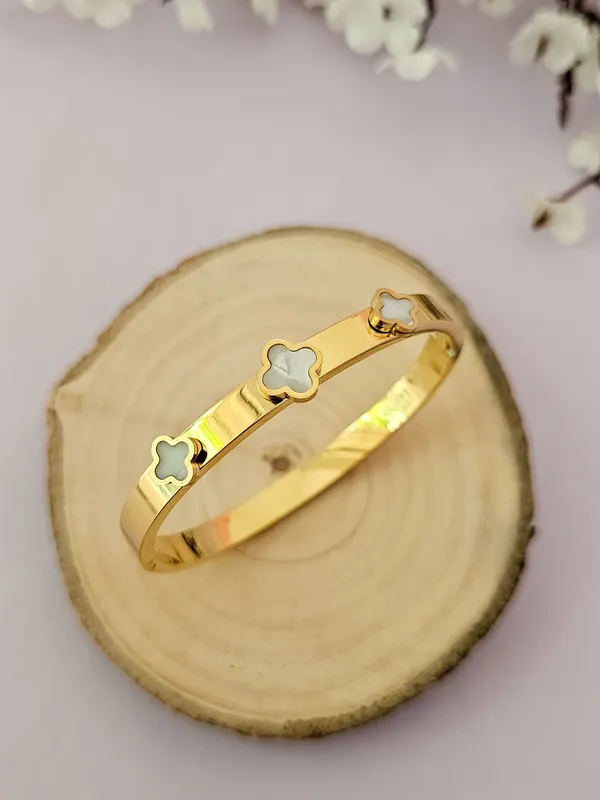 Gold_Plated_18K_Micro_White-Gold_Clover_Bracelet_For_Women