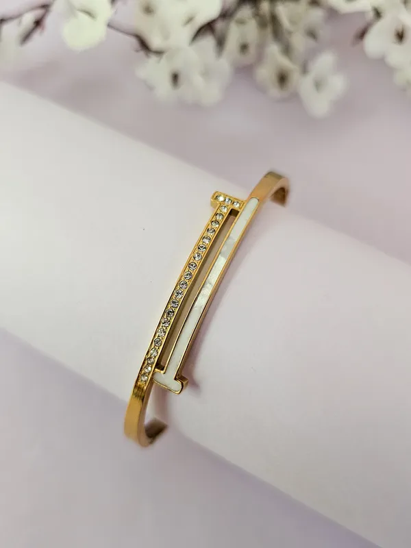 Gold_Plated_18K_Micro_Guardian_Golden_Bracelet_For_Women