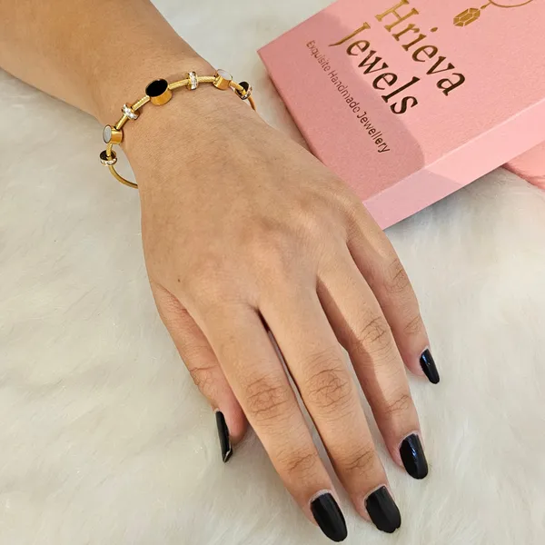 Gold_Plated_18K_Micro_Magnetic_Bracelet_For_Women