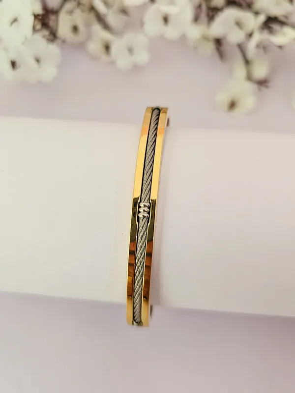 Gold_Brilliant_Line_Bracelet_For_Men