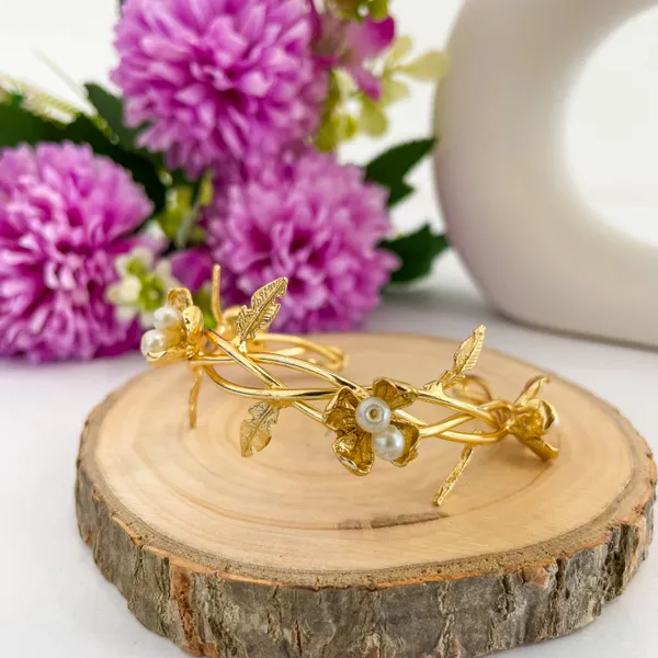 Golden_Handmade_Brass_Tiara_Pearl_Bracelet_For_Women