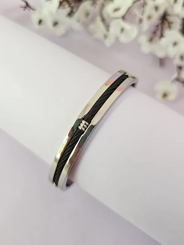 Silver_Silver_Brilliant_Line_Bracelet_For_Men