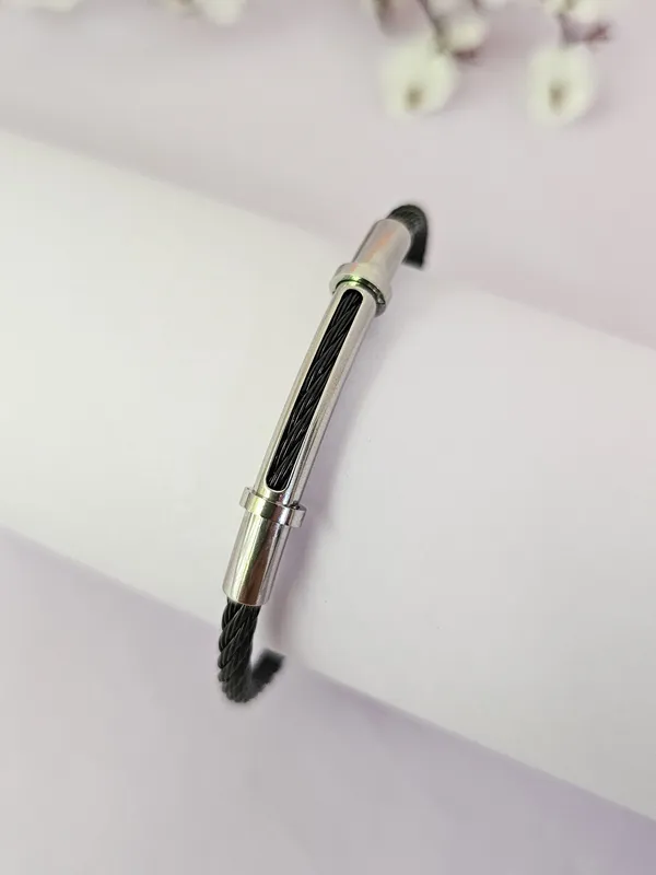 Silver_&_Black_Silver_Black_Titanium_Bracelet_For_Men