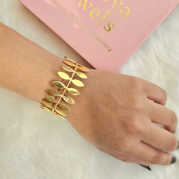 Golden_Handmade_Brass_Multi_Leaf_Bracelet_For_Women