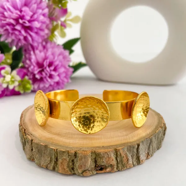 Golden_Handmade_Brass_Hammered_Plate_Bracelet_For_Women