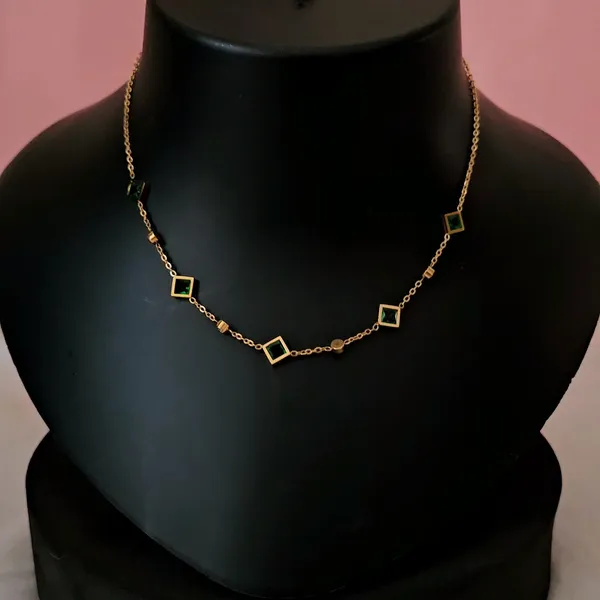 Gold_Plated_18K_Micro_Green_Geometric_Link_Chain_For_Women
