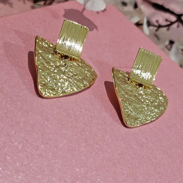 Gold_Plated_18K_Micro_Triangle_Hammered_Drops_For_Women