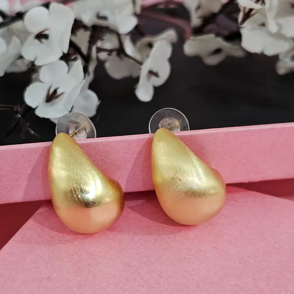 Gold_Plated_18K_Micro_Pear_Shape_Studs_For_Women