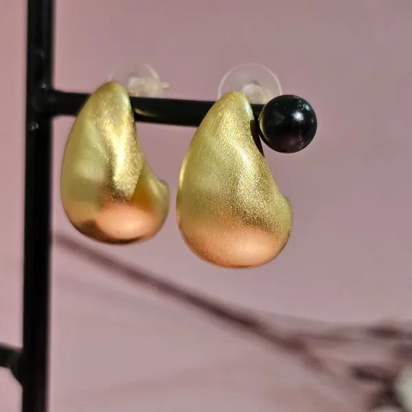 Gold_Plated_18K_Micro_Pear_Shape_Studs_For_Women