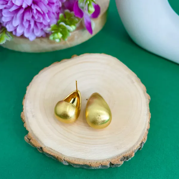 Gold_Plated_18K_Micro_Pear_Shape_Studs_For_Women
