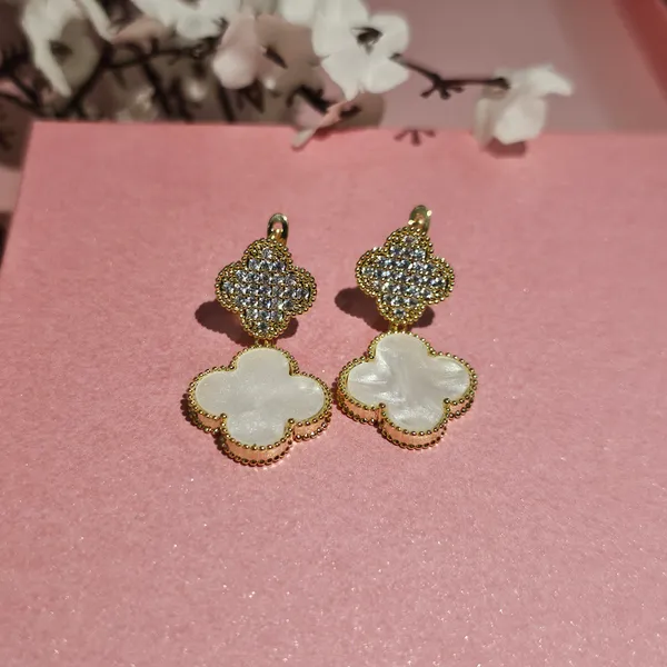 Gold_Plated_18K_Micro_Clover_Mop_Hanging_For_Women