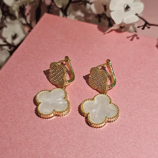 Gold_Plated_18K_Micro_Clover_Mop_Hanging_For_Women
