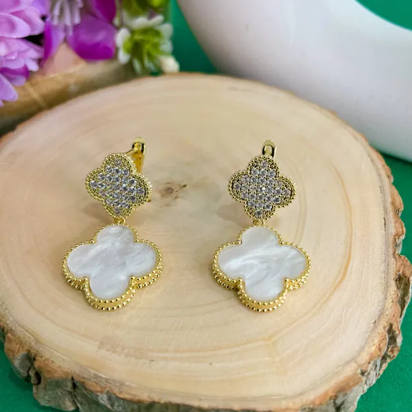 Gold_Plated_18K_Micro_Clover_Mop_Hanging_For_Women