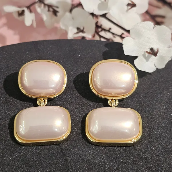 Beige_Gold_Plated_18K_Micro_Luminous_Pearl_Earrings_For_Women