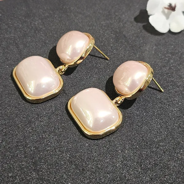 Beige_Gold_Plated_18K_Micro_Luminous_Pearl_Earrings_For_Women