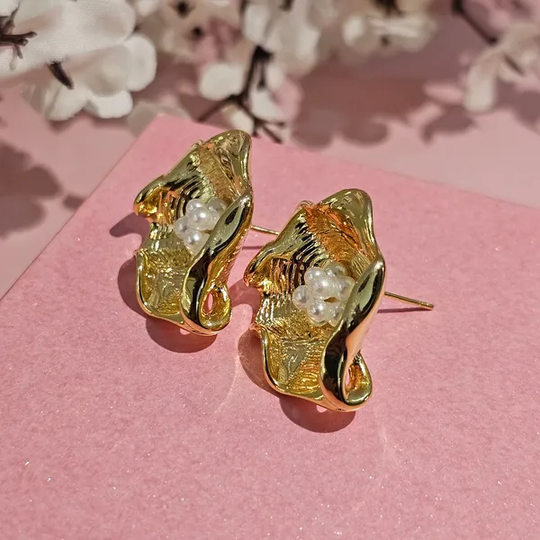 Gold_Plated_18K_Micro_Flower_Pearl_Stud_For_Women