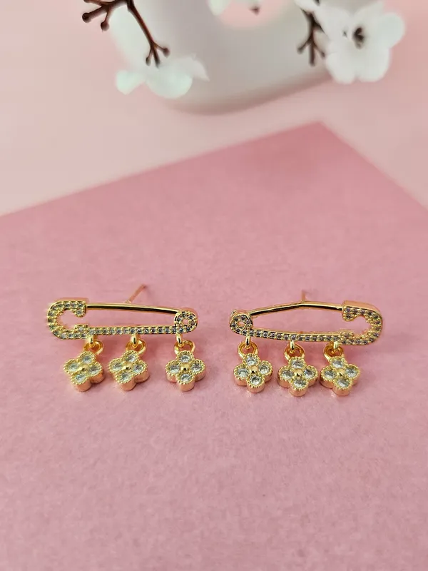 Gold_Plated_18K_Micro_Safety_Pin_Earrings_For_Women