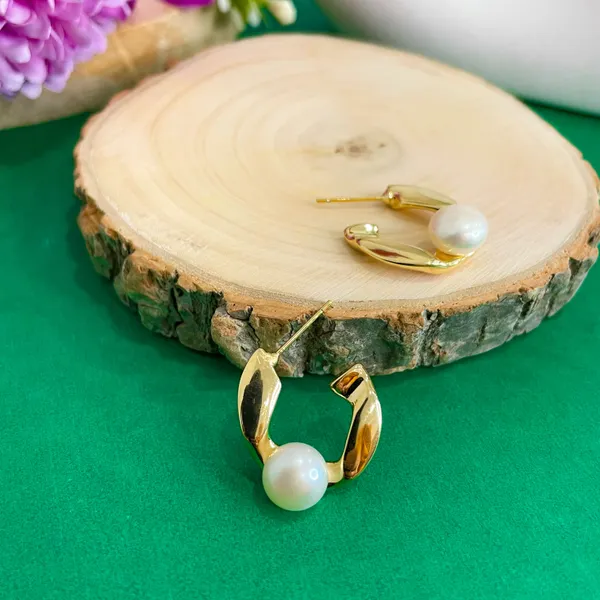 Gold_Plated_18K_Micro_Half_Hoop_With_Pearl_For_Women