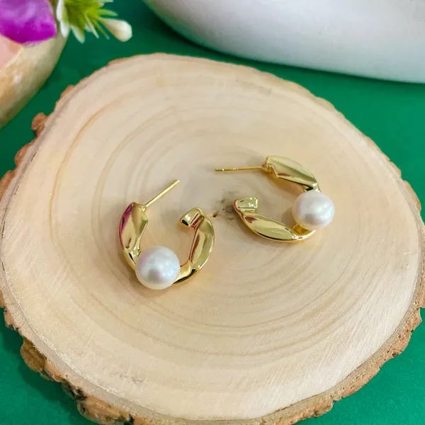 Gold_Plated_18K_Micro_Half_Hoop_With_Pearl_For_Women