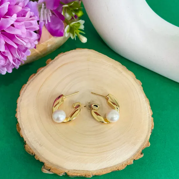 Gold_Plated_18K_Micro_Half_Hoop_With_Pearl_For_Women