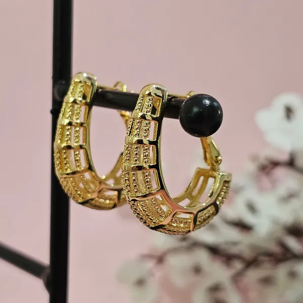 Gold_Plated_18K_Micro_Half_Gold_Hoop_For_Women