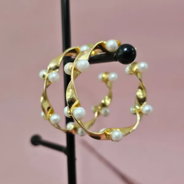 Golden_Handmade_Brass_Twist_Pearl_Earings_For_Women