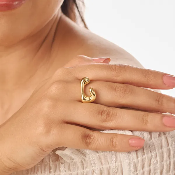 Gold_Plated_18K_Micro_Modern_Aesthetic_Ring_For_Women