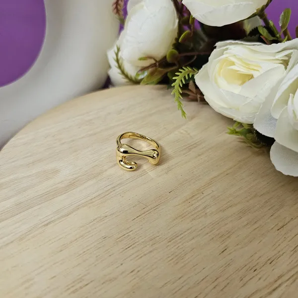 Gold_Plated_18K_Micro_Modern_Aesthetic_Ring_For_Women