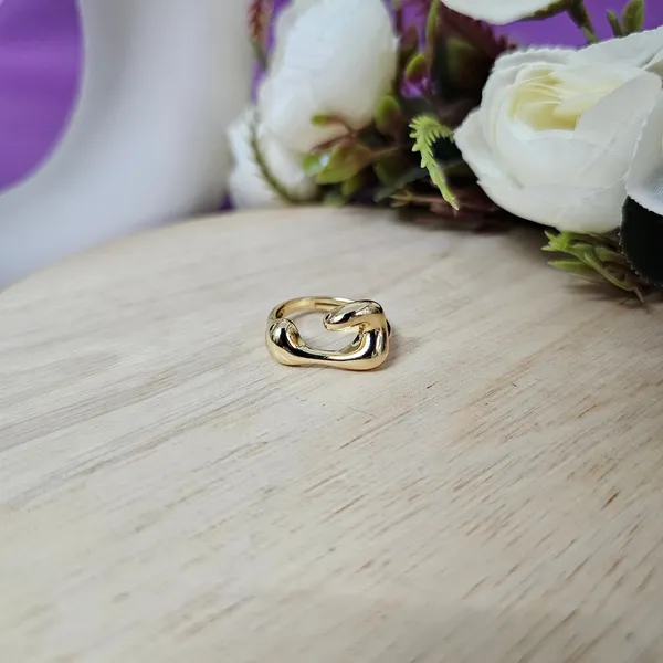 Gold_Plated_18K_Micro_Modern_Aesthetic_Ring_For_Women