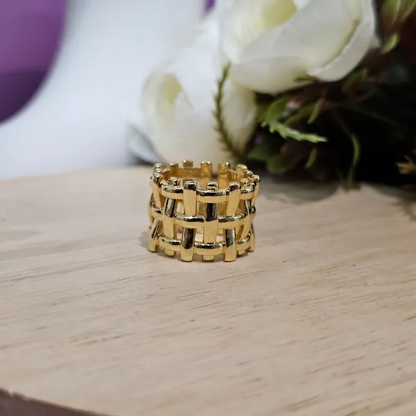 Gold_Plated_18K_Micro_Natures_Embrace_Ring_For_Women