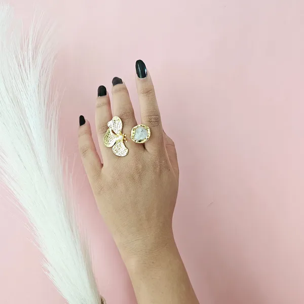 White_Golden_Handmade_Brass_Solid_Flower_Ring_For_Women