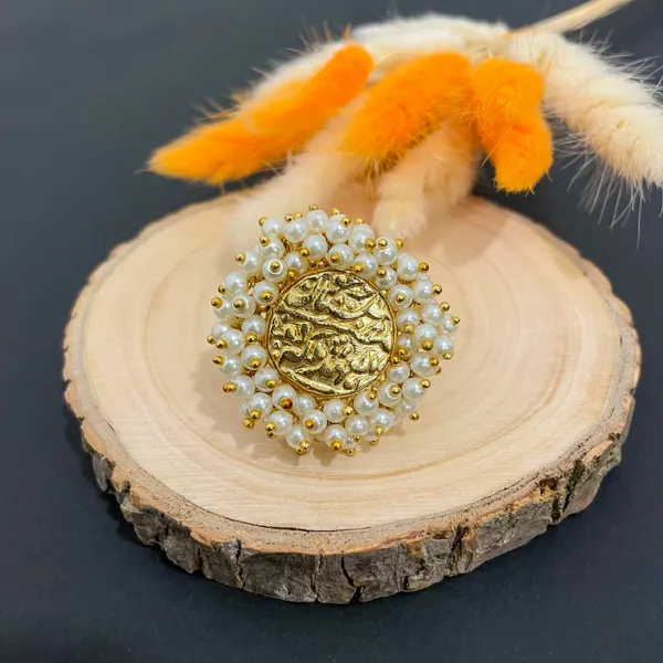 Golden_Handmade_Brass_Royal_Seal_Pearl_Border_Ring_For_Women