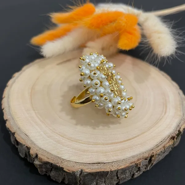 Golden_Handmade_Brass_Royal_Seal_Pearl_Border_Ring_For_Women