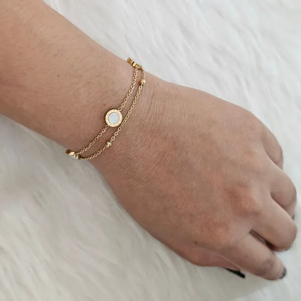 Golden_Lucky_Clover_Charm_Bracelet_For_Women