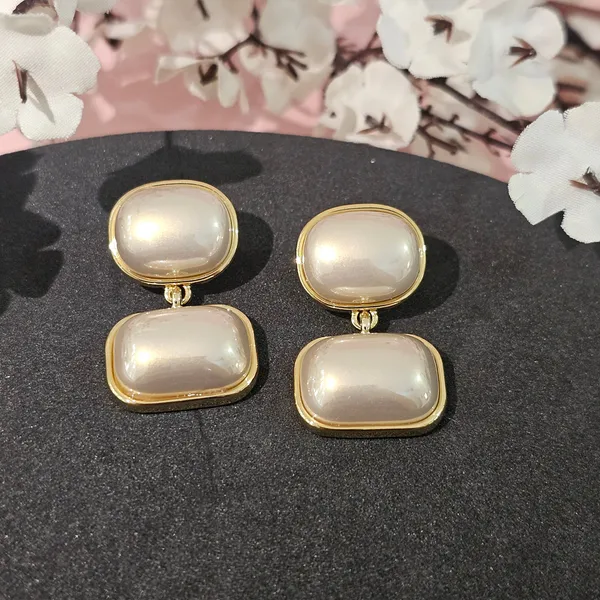 Grey_Gold_Plated_18K_Micro_Luminous_Pearl_Earrings_For_Women