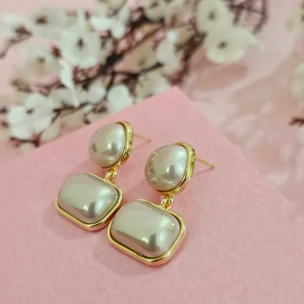 Grey_Gold_Plated_18K_Micro_Luminous_Pearl_Earrings_For_Women