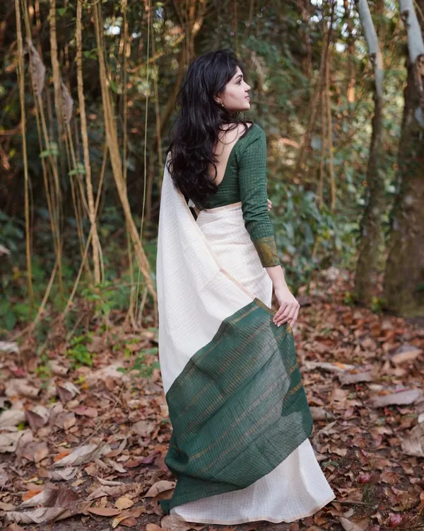 Woven_Kanjivaram_Jacquard_Banarasi_Silk_Saree