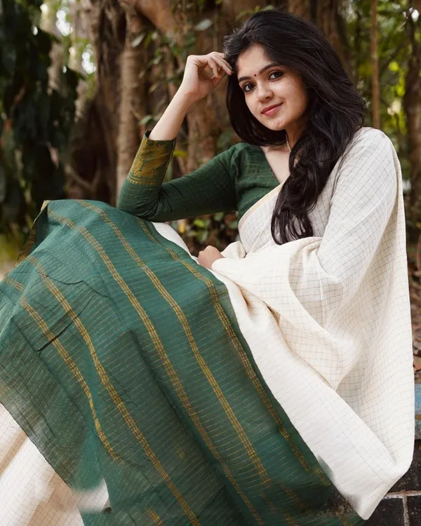 Woven_Kanjivaram_Jacquard_Banarasi_Silk_Saree