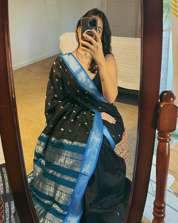Woven_Kanjivaram_Jacquard_Banarasi_Silk_Saree