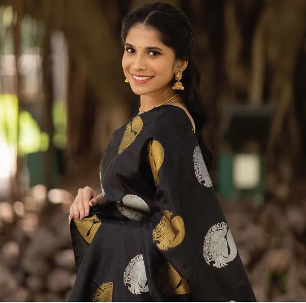 Woven_Kanjivaram_Jacquard_Banarasi_Silk_Saree
