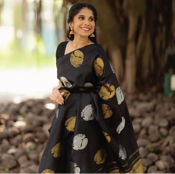 Woven_Kanjivaram_Jacquard_Banarasi_Silk_Saree