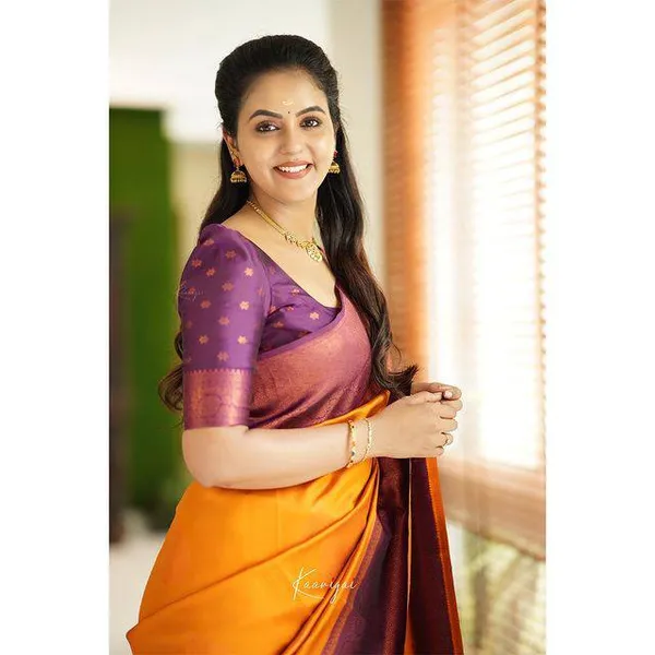 Woven_Kanjivaram_Jacquard_Banarasi_Silk_Saree