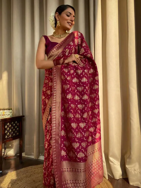 Woven_Kanjivaram_Jacquard_Banarasi_Silk_Saree