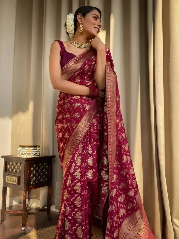 Woven_Kanjivaram_Jacquard_Banarasi_Silk_Saree